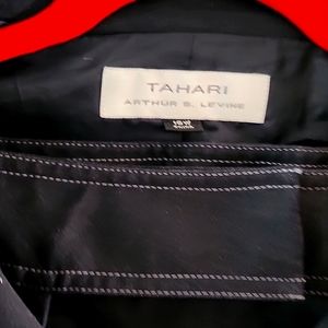 Tahari 18W pant suit